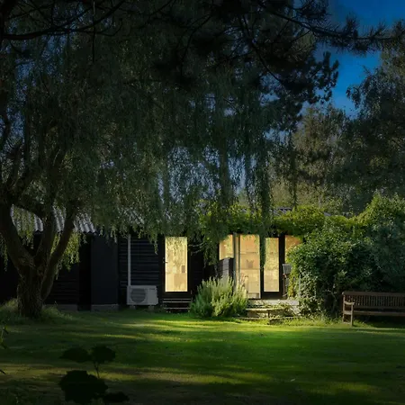 Feriehus On Hilltop By Sejero Bay